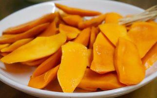 荔枝酱吃瓜,吃瓜乐趣无限